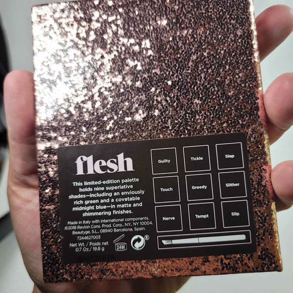 FLESH ENVY Limited Edition Eye‎ Shadow Palette NEW